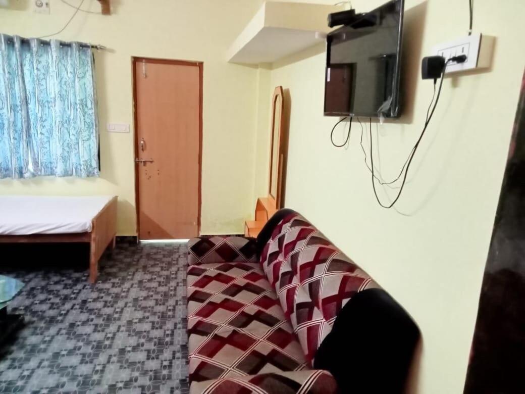 Oyo Flagship Tadoba Tiger Resort Mohurli Bagian luar foto