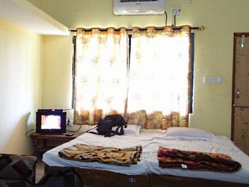 Oyo Flagship Tadoba Tiger Resort Mohurli Bagian luar foto